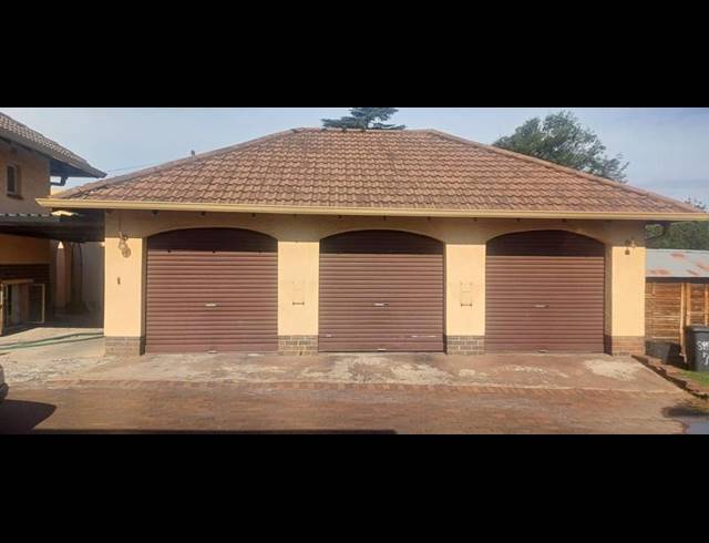 4 BEDROOM HOUSE FOR SALE IN LAMBTON